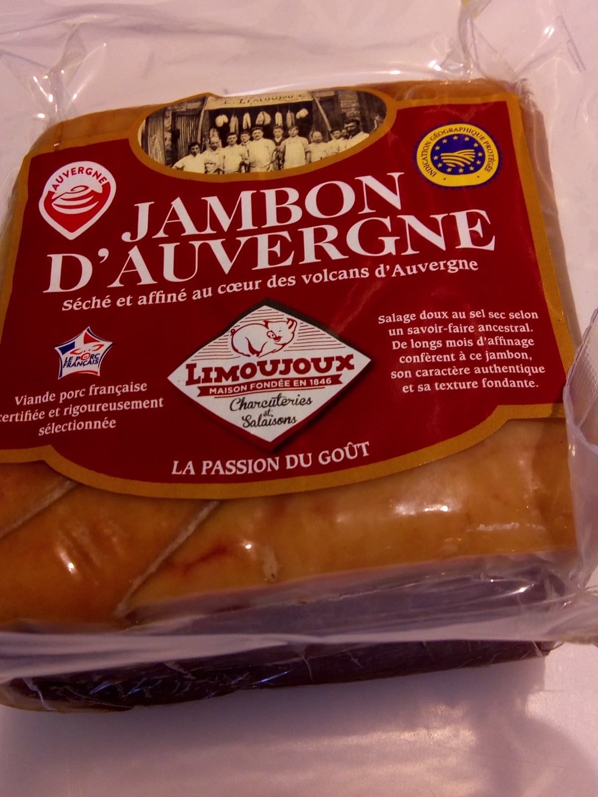 Jambon sec d'Auvergne IGP 20 tranches,charcuterie d'Auvergne.Laqueuille.